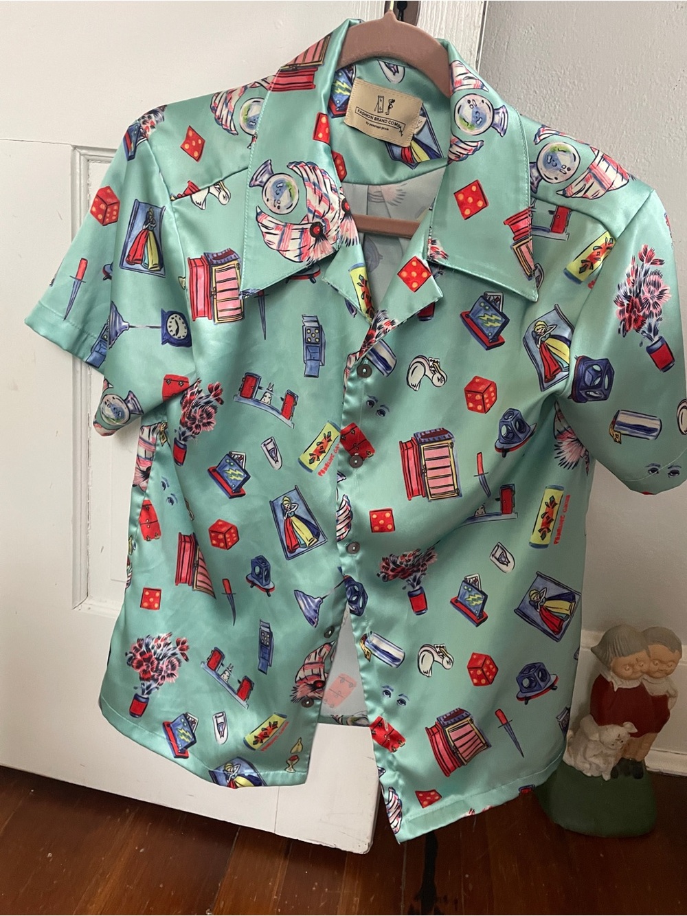 Fashion Brand Company Mint Green Magic Button-Up M S
